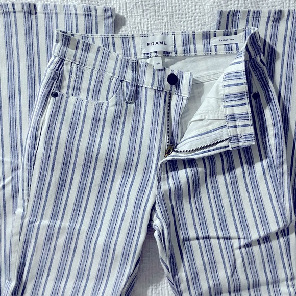 BNWT FRAME Size 25 Le High Flare Stripes Blue Jeans - Picture 3 of 5